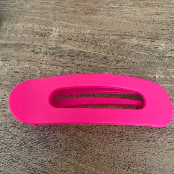 SOLD - Kitsch Barbie Inspired Hair Clips Set - Picture 4 of 13